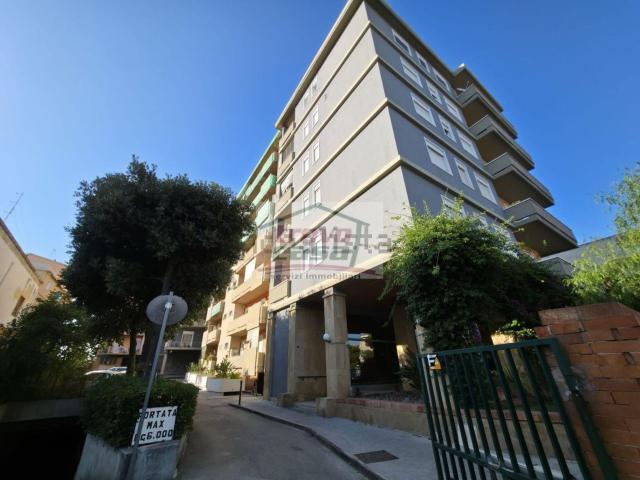 Appartamento in vendita di 150 m² in Viale Teracati