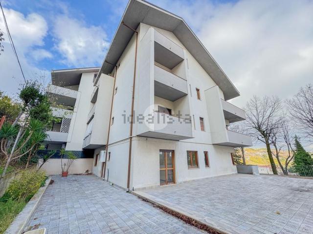 Appartamento in vendita di 150 m² in Viale Camillo Benso Cavour, 47