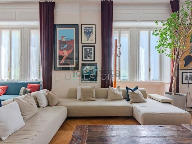 Appartamento in vendita di 150 m² in Viale Corsica, 37