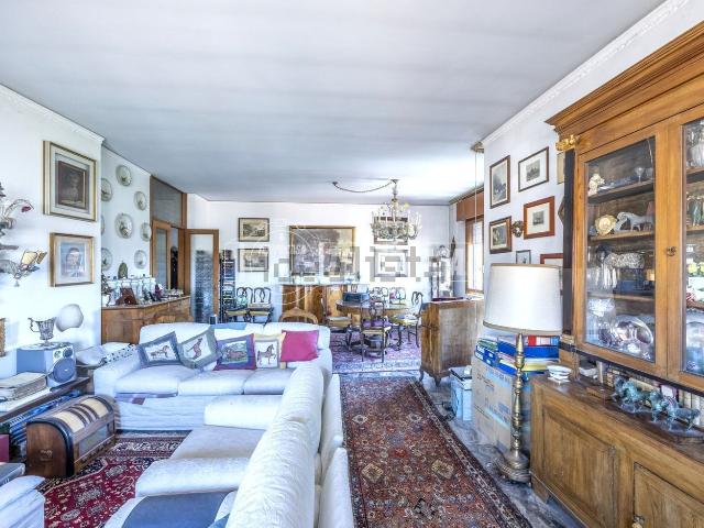 Appartamento in vendita di 150 m² in Viale dei Mille, 22