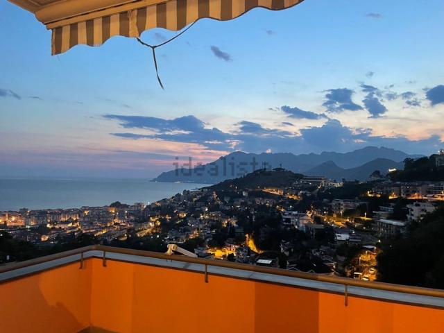 Appartamento in vendita di 150 m² in Viale dei Pioppi, 33