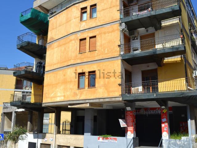 Appartamento in vendita di 150 m² in Viale dell&apos Autonomia, 23
