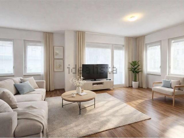 Appartamento in vendita di 150 m² in Viale Massenzio Masia, 97