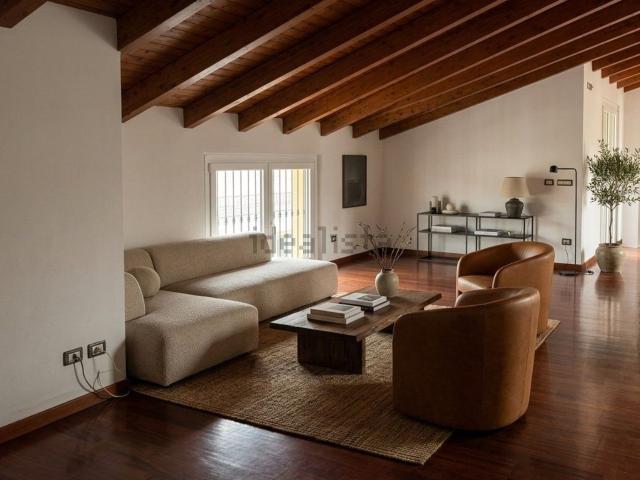 Appartamento in vendita di 150 m² in Viale Repubblica, 12