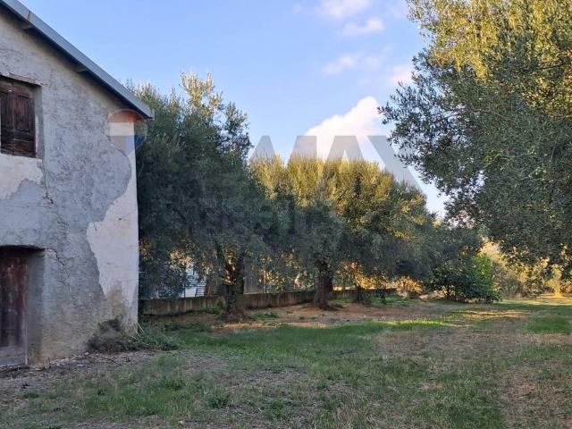 Appartamento in vendita di 150 m² in Contrada Villa Elce, 140