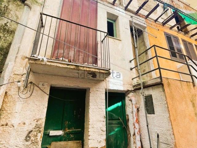 Appartamento in vendita di 230 m² in Cortile Celauro, 5
