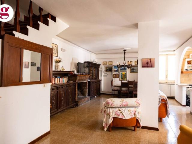 Appartamento in vendita di 150 m² in Corso Dante Alighieri