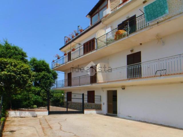 Appartamento in vendita di 150 m² in Località Vallena, 13
