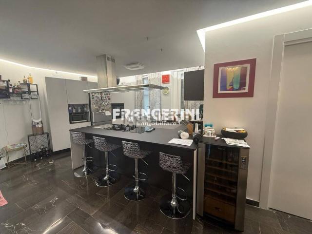 Appartamento in vendita di 150 m² in Piazza Attias