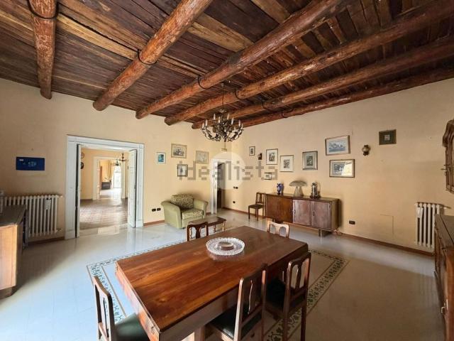 Appartamento in vendita di 150 m² in Piazza Augusto Aubry, 15