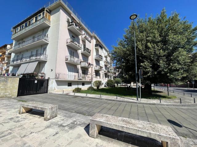 Appartamento in vendita di 150 m² in Piazza Gaetano Perugini