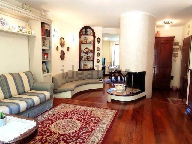 Appartamento in vendita di 150 m² in Piazza Giuseppe Garibaldi