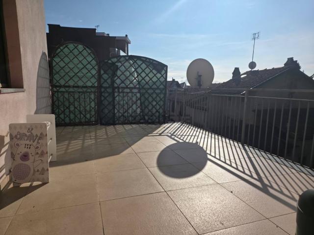 Appartamento in vendita di 150 m² in Piazza Don Luigi Vesco
