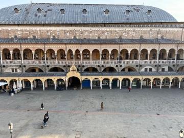 Appartamento in vendita di 150 m² in Piazza della Frutta