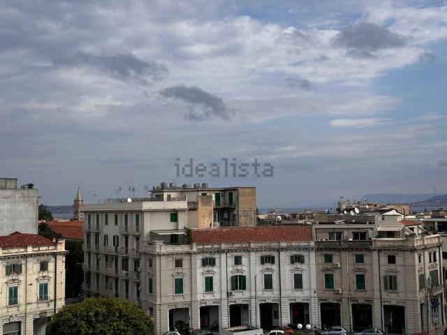 Appartamento in vendita di 150 m² in Piazza Francesco Lo Sardo, 20