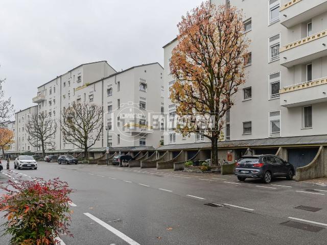 Appartamento in vendita di 150 m² in Strada 1, 15