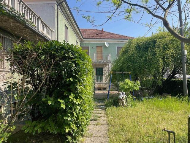 Appartamento in vendita di 150 m² in Strada Casale Asti