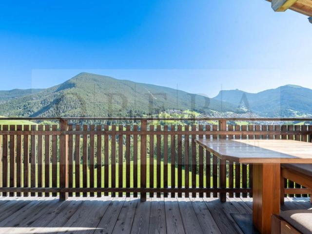 Appartamento in vendita di 150 m² in Strada Pinei
