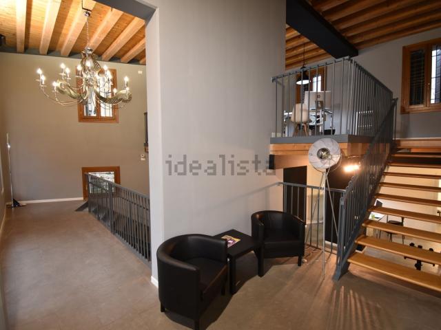 Appartamento in vendita di 151 m² in Via Roma