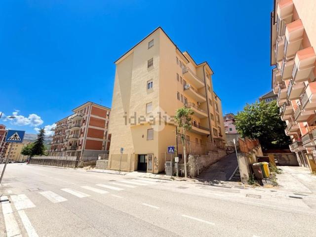 Appartamento in vendita di 151 m² in Via Cittaducale, 17