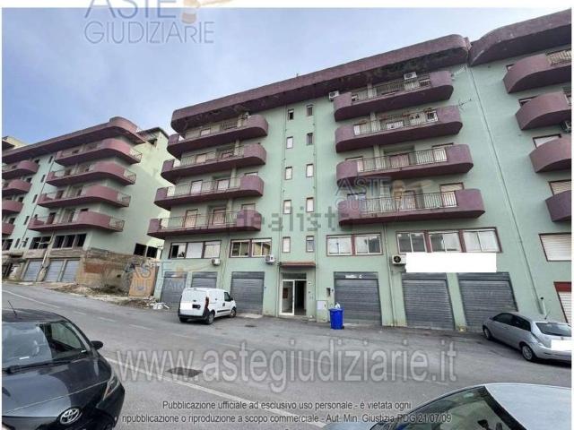 Appartamento in vendita di 151 m² in Via Giuseppe Basile, 4