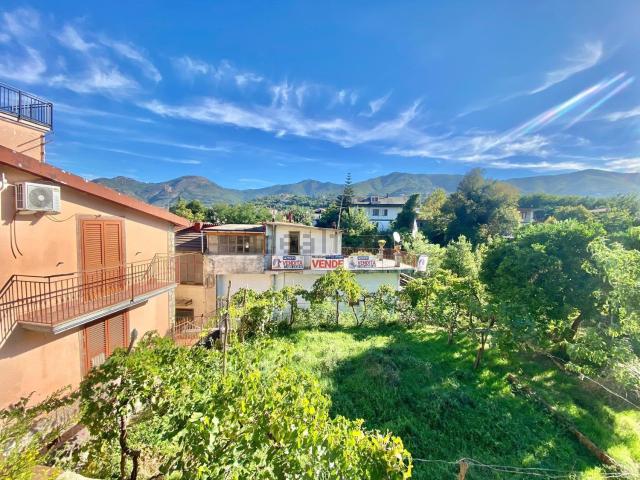 Appartamento in vendita di 151 m² in Via Giuseppe Vitale, 8