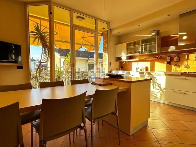 Appartamento in vendita di 151 m² in Via Giovanni Guareschi, 10