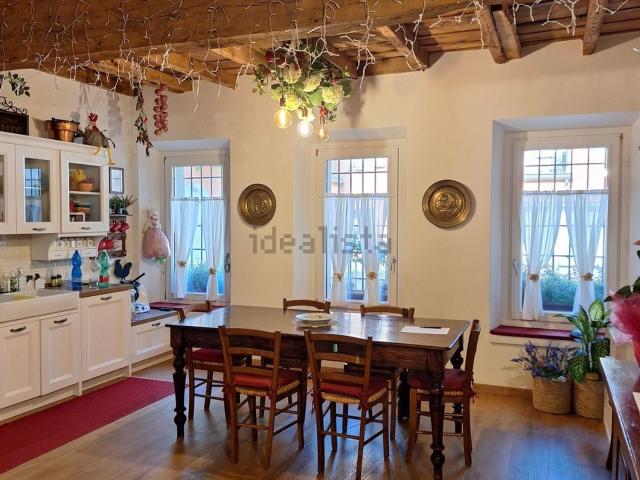 Appartamento in vendita di 151 m² in Via Dario Tassoni
