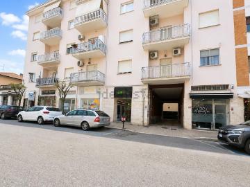 Appartamento in vendita di 151 m² in Via dei Lauri, 52
