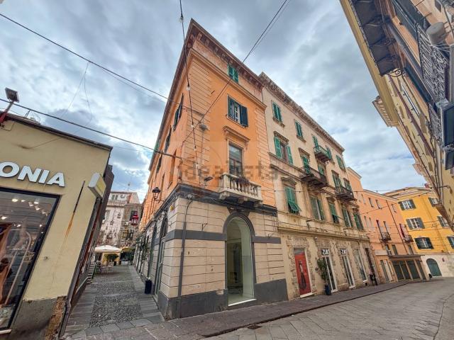Appartamento in vendita di 151 m² in Via Luzzatti, 16