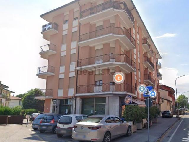 Appartamento in vendita di 151 m² in Via Monte Grappa, 15