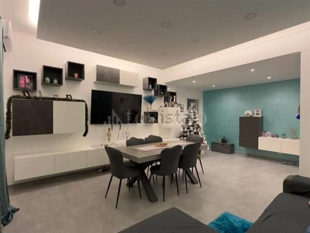 Appartamento in vendita di 151 m² in Via Monti Iblei