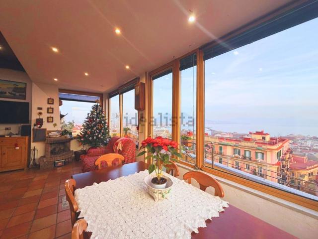 Appartamento in vendita di 151 m² in Via Suor Orsola