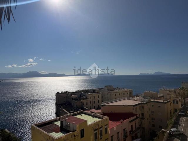 Appartamento in vendita di 151 m² in Via Posillipo, 382