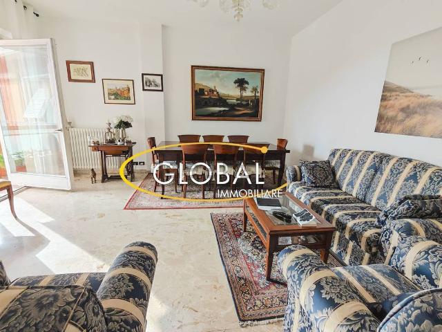 Appartamento in vendita di 151 m² in Via Panoramica