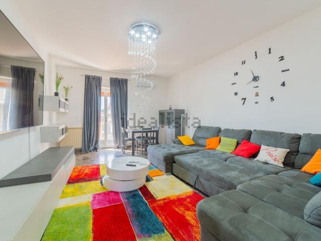 Appartamento in vendita di 151 m² in Via Roma, 49