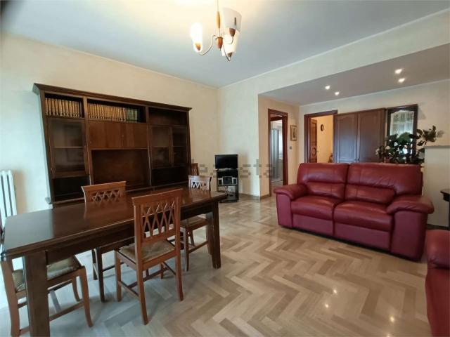 Appartamento in vendita di 151 m² in Viale Cavour, 200