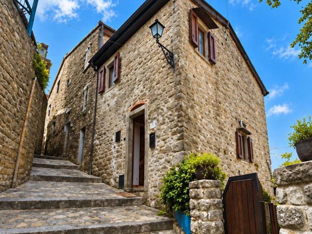 Appartamento in vendita di 151 m² in Frazione Gello Biscardo