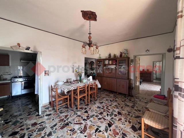 Appartamento in vendita di 151 m² in Località Policiano