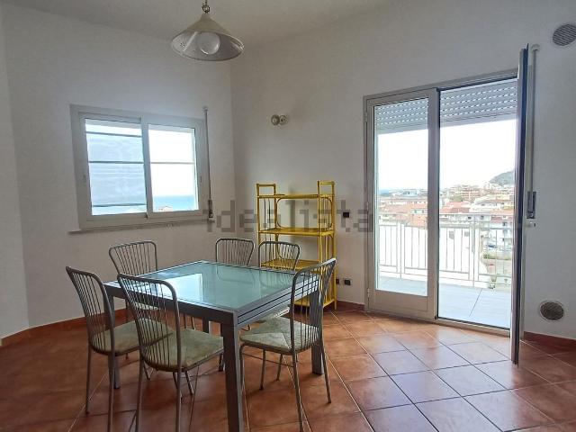 Appartamento in vendita di 152 m² in Via Cordovena