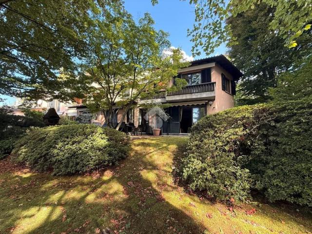 Appartamento in vendita di 152 m² in Via Cavour, 3