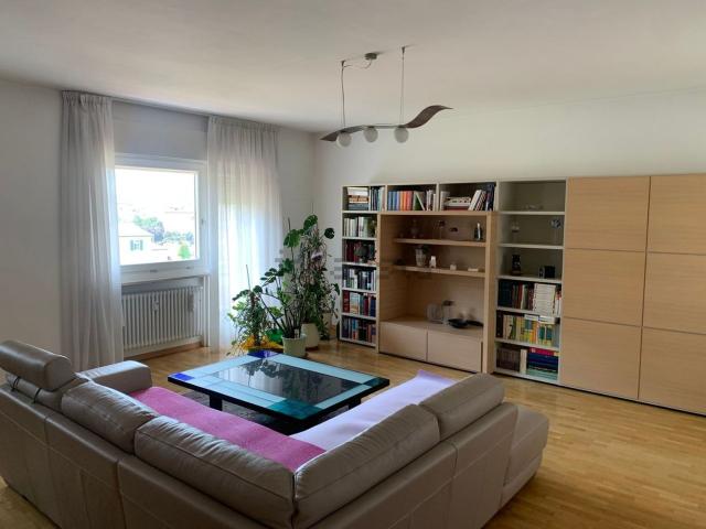 Appartamento in vendita di 152 m² in Via Aeroporto Francesco Baracca