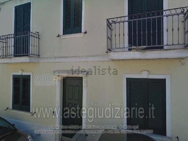 Appartamento in vendita di 152 m² in Via G. Carducci, 1