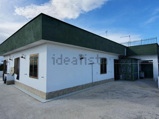 Appartamento in vendita di 152 m² in Via delle Rose