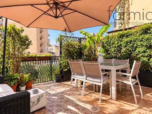 Appartamento in vendita di 152 m² in Via Francesco Bellucci Sessa