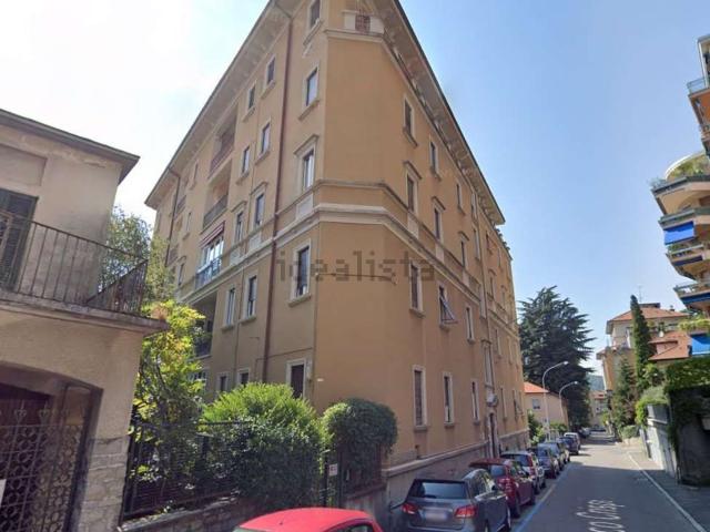 Appartamento in vendita di 152 m² in Via Francesco Crispi, 12
