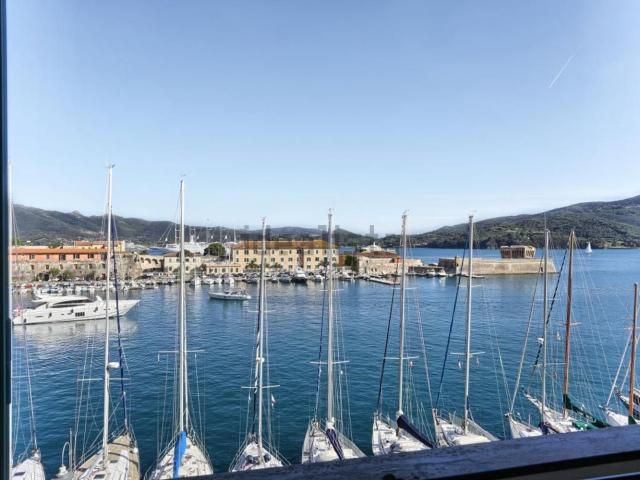 Appartamento in vendita di 152 m² in Via Francesco Domenico Guerrazzi, 50