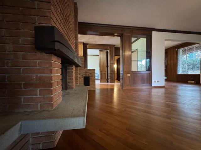 Appartamento in vendita di 152 m² in Via Fratelli Rosselli