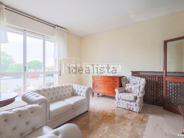 Appartamento in vendita di 152 m² in Via Paolo Pavirani