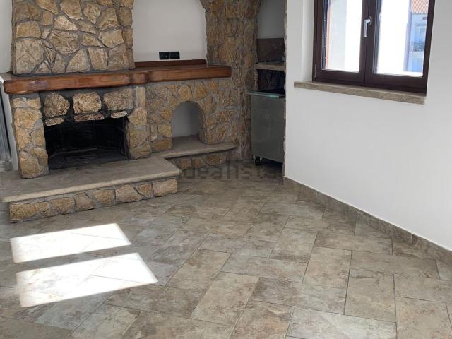 Appartamento in vendita di 152 m² in Via Petrucelli della Gattina, 3